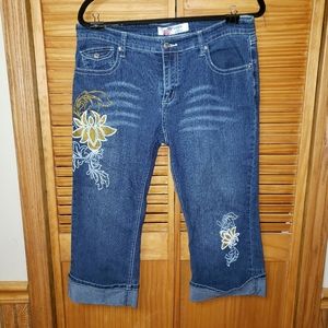 PIPER & BLUE Junior Cuffed Capri Size 13 EUC